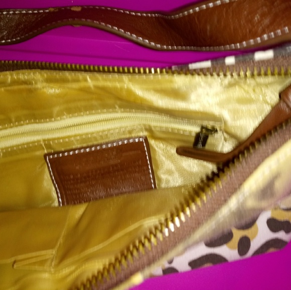 Cute coach purse - Picture 5 of 6